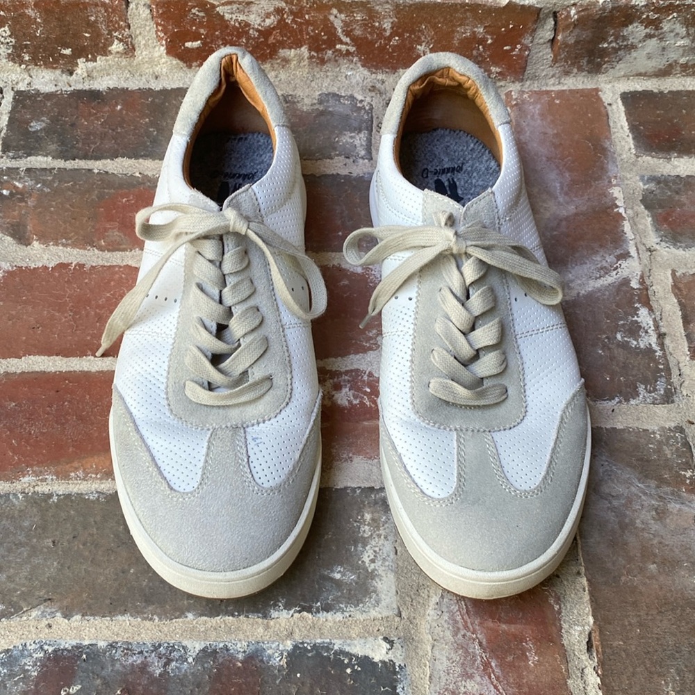 johnnie-O Topspin sneakers in White Men’s 9